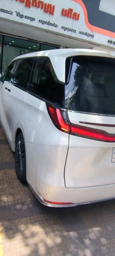 LM2025 350H7 កៅអី ទិញមកខ្លាញ់គោ 24 ម៉ឺនម្ចាស់ដើមកុងទ័រមួយម៉ឺន 17.000 គីឡូនៅដូរប្រេងម៉ាស៊ីន 4 ដងទៀត