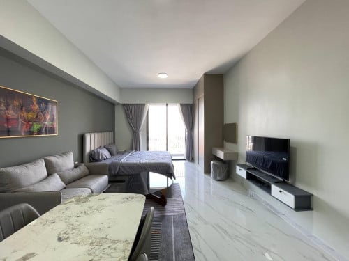 Luxury Condo for Rent - New
