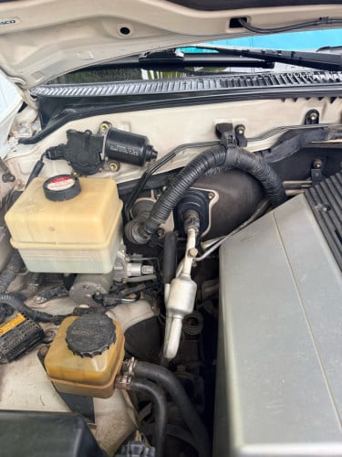 Lx470/2003ម្ចាស់លក់ដូរសេរី:16800$