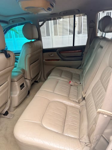 Lx470/2003ម្ចាស់លក់ដូរសេរី:16800$