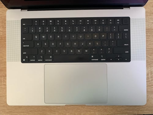M2 pro 16" RAM 16g SSD 512g