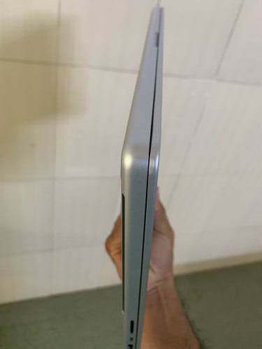 M2 pro 16" RAM 16g SSD 512g