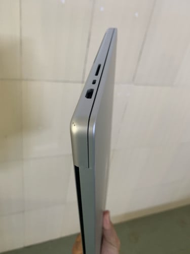 M2 pro 16" RAM 16g SSD 512g
