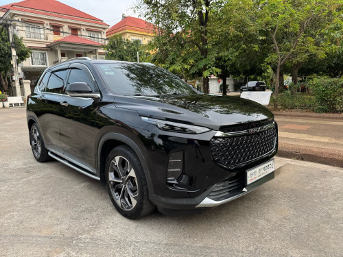 Maxus 2022 ខ្មៅ ស្អាតសានុំ នៅធានាពិក្រុមហ៊ុន MG