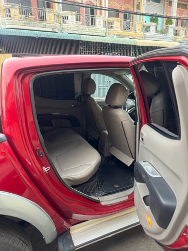 Mitsubishi Triton 3.2L អូតូកាប់ពីតាស់ 2008 ម្ចាស់ផ្ទាល់