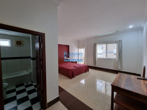 N028 | Nice and Clean, 2 Bedrooms Apartment For Rent in BKK3