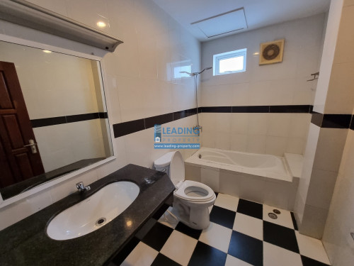 N028 | Nice and Clean, 2 Bedrooms Apartment For Rent in BKK3