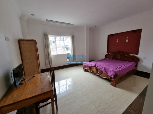 N028 | Nice and Clean, 2 Bedrooms Apartment For Rent in BKK3