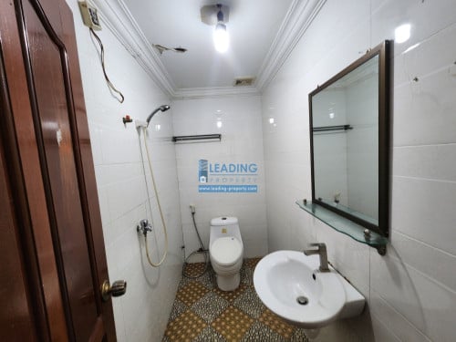 N1009 | Economical 2 Bedrooms Apartment For Rent