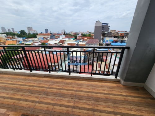 N1012 | Strong Man/Woman, 1 Bedroom Apartment For Rent 6th Floor-No Elevator
