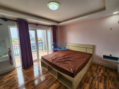 N1012 | Strong Man/Woman, 1 Bedroom Apartment For Rent 6th Floor-No Elevator