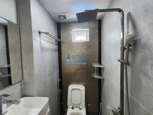 N1012 | Strong Man/Woman, 1 Bedroom Apartment For Rent 6th Floor-No Elevator