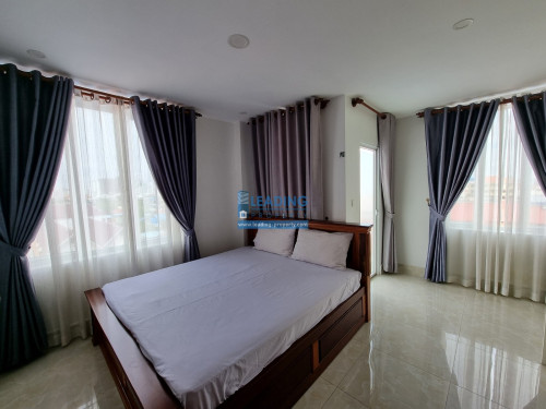 N1044 | Western Bright 1 Bedroom Apartment For Rent Near Russian Market