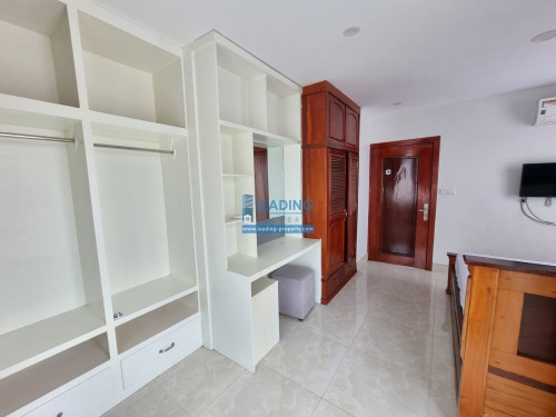 N1044 | Western Bright 1 Bedroom Apartment For Rent Near Russian Market