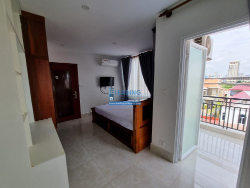 N1044 | Western Bright 1 Bedroom Apartment For Rent Near Russian Market