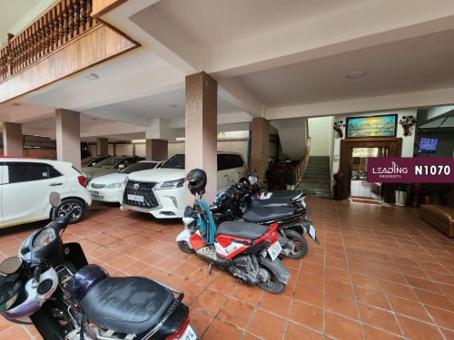 N1070 | Furnished 2 Bedrooms Apartment with Gym For Rent