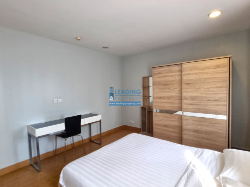 N386 | Western Styled 2 Bedrooms Apartment For Rent in Boeng Trabek
