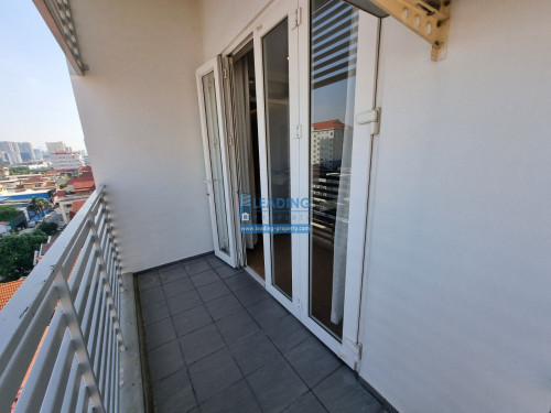 N386 | Western Styled 2 Bedrooms Apartment For Rent in Boeng Trabek