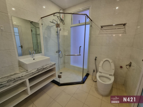 N421 | Rooftop Pool and Gym Serviced Apartment 1 Bedroom For Rent Near Exchange Sq