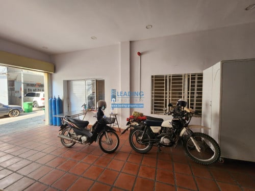 N547 | Western Studio Apartment For Rent in Toul Sangke Area