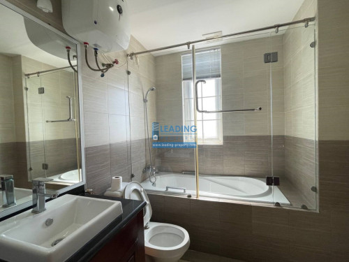 N568 | 3 Bedrooms Apartment For Rent in BKK2 Area
