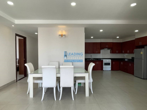N568 | 3 Bedrooms Apartment For Rent in BKK2 Area