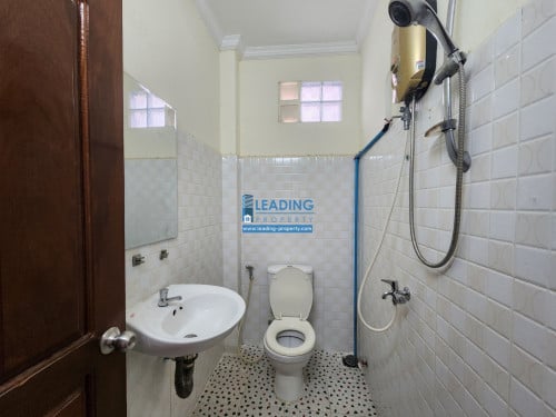 N623 | Top Floor Private Big Balcony 1 Bedroom Near Russian Market For Rent