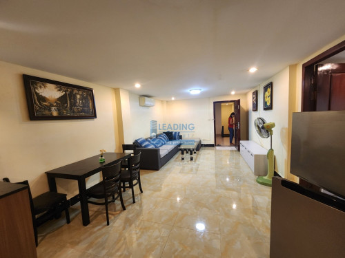 N766 | Elevator Western Apartment 1 Bedroom in Daun Penh For Rent Free Wifi