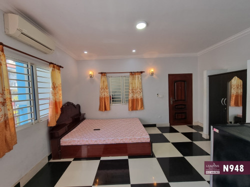N948 | Elevator Studio Apartment with Private Balcony For Rent Near Central Market