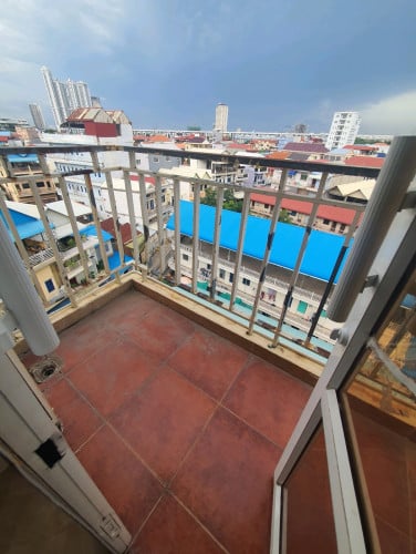 Nice Affordable Studio Apartment Elevator near st 271 ChipMong Mall