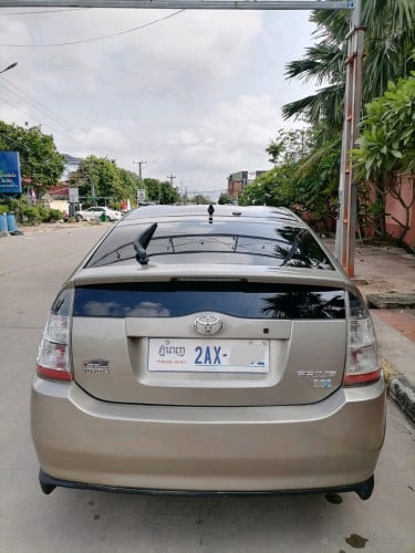 Prius 05 Full ឡានរៀបចំហើយស្អាត