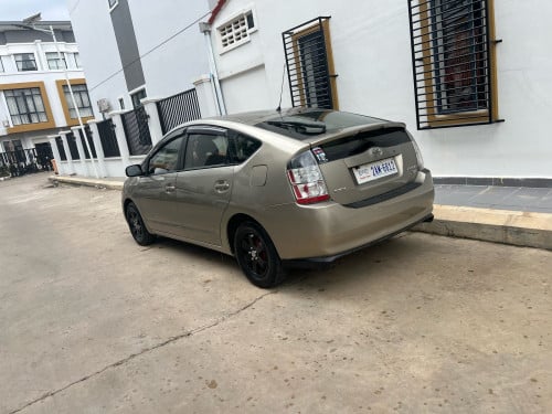 prius 05 full