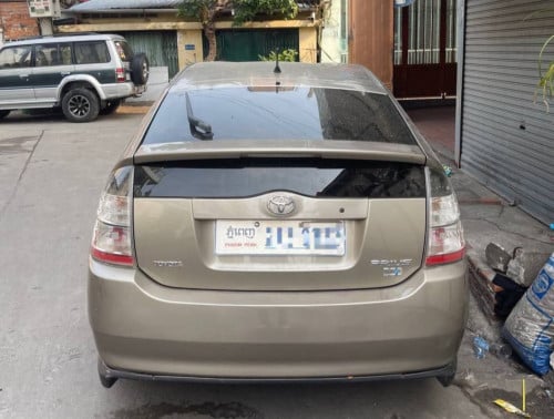 PRIUS 2004 For Rent /出租