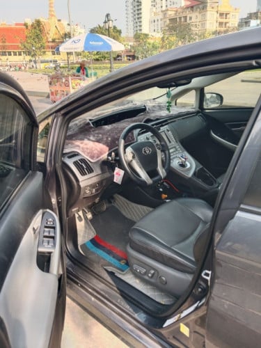 PRIUS 2012 For Rent /出租