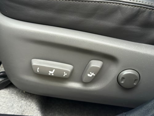 Prius 2013 opt5 JBL