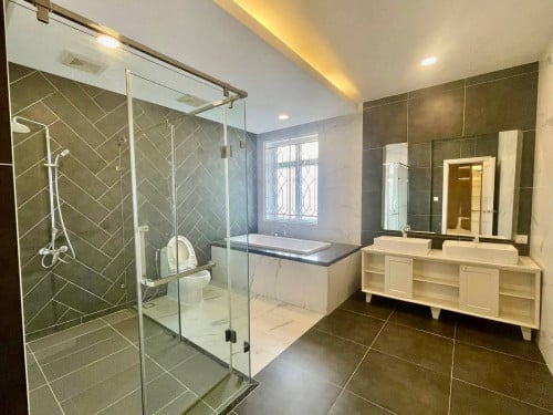 Queen Villa for Sale In PH