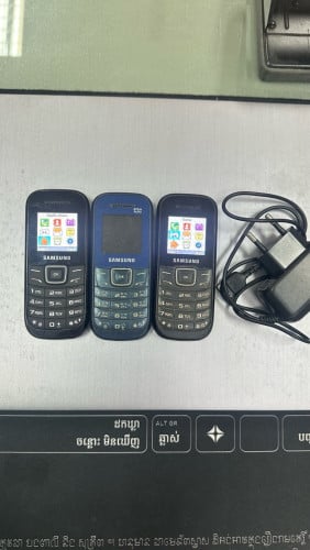 Samsung បុរាណរបស់កម្ររក ហ្សុីនសំណុំ មានពិល វិទ្យុ