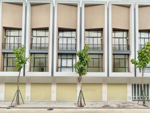 Shophouse for rent at Chabompov