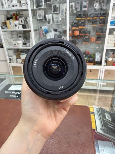 Sony len 11mm F1.8 used