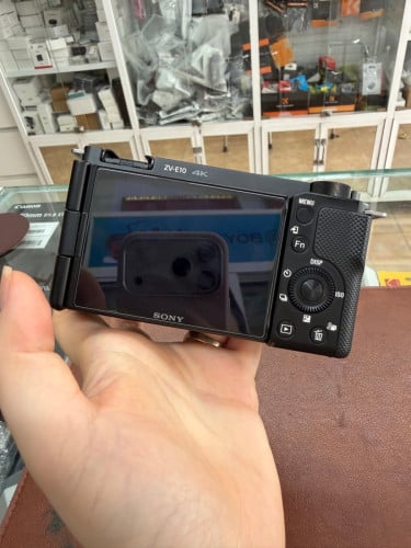 Sony ZVE10 + kit 16-50mm used