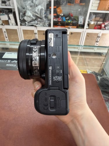 Sony ZVE10 + kit 16-50mm used