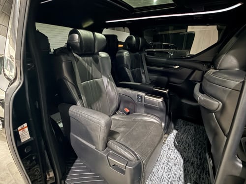 Toyota Alphard Auto3