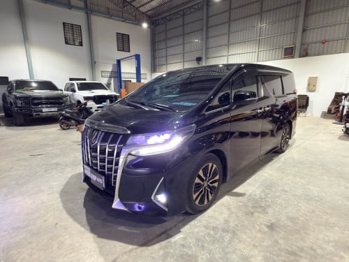 Toyota Alphard Auto3