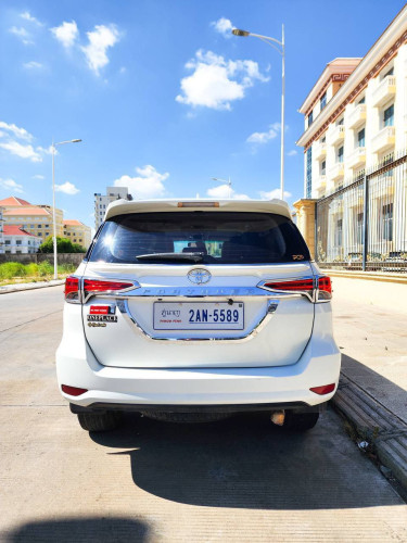 Toyota Fortuner 2016 For Rent /出租