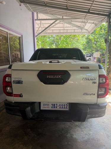 Toyota hilux revo rally