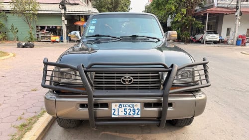 Toyota Land Cruiser 96 V6