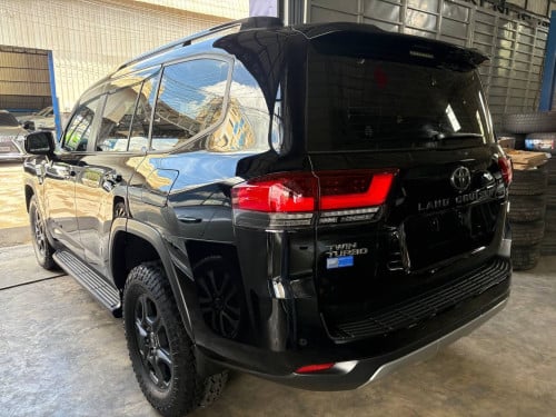 TOYOTA LANDCRUISER GR-SPORT 2022 Full Options• ឡាន ១ទឹក 20000kmជាង នៅថ្មីណាស់ ថ្នាំស្សុីន ១ជុំ