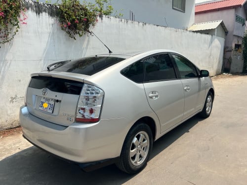 Toyota Prius 08 full option