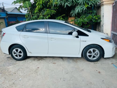 Toyota Prius 2013 សំរាប់លក់