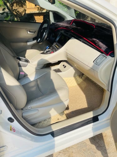 Toyota Prius 2013 សំរាប់លក់